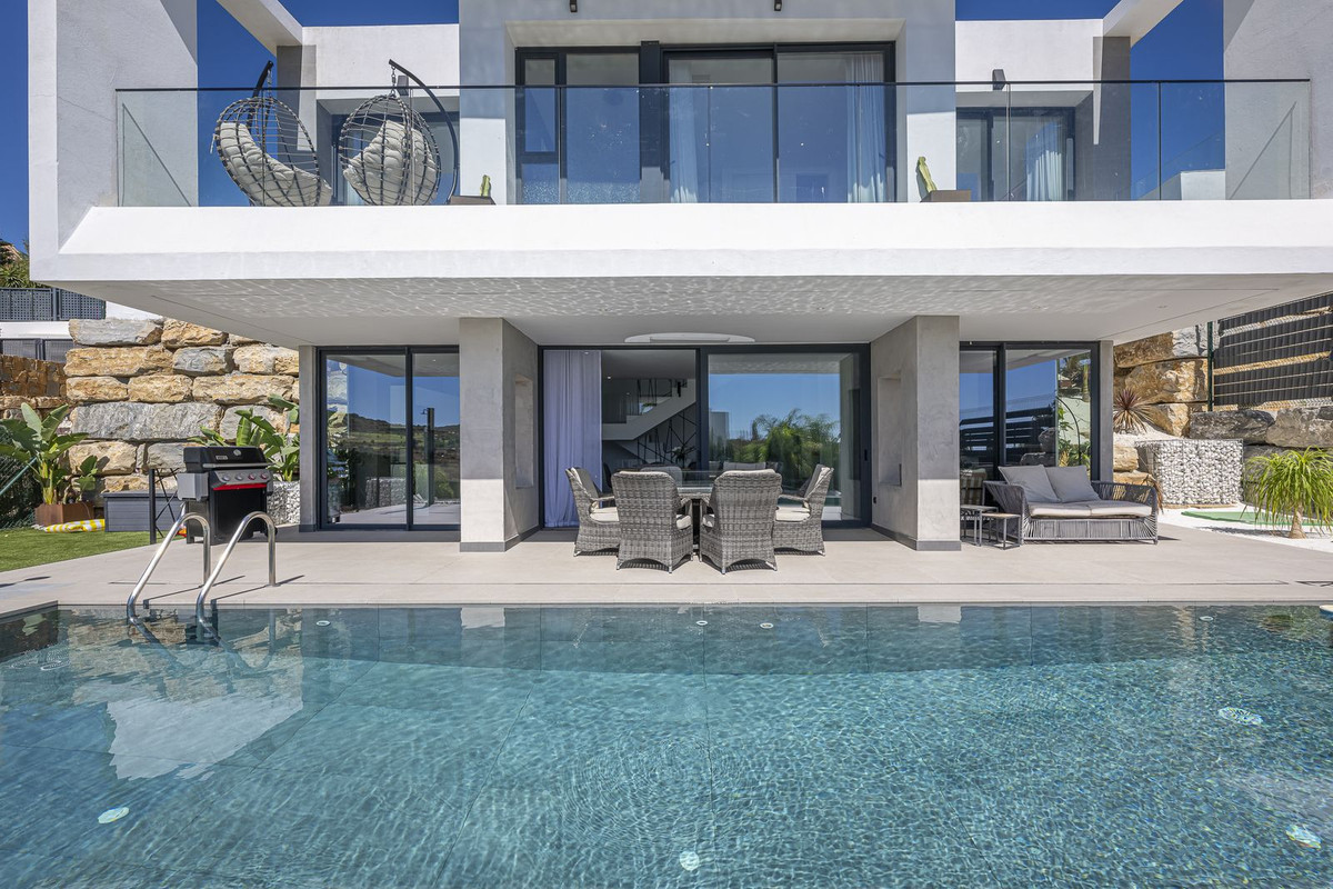 Appartement te koop in Estepona | 4 slaapkamers H5488303