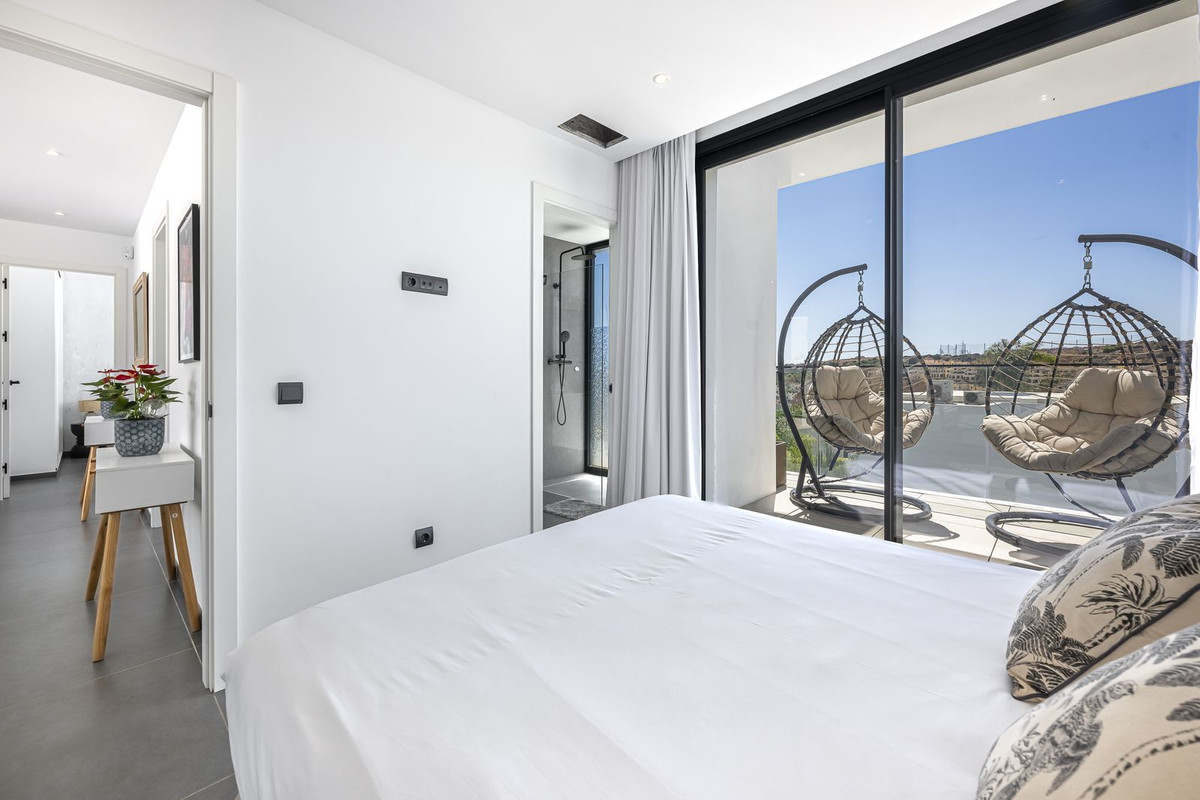 Appartement te koop in Estepona | 4 slaapkamers H5488303