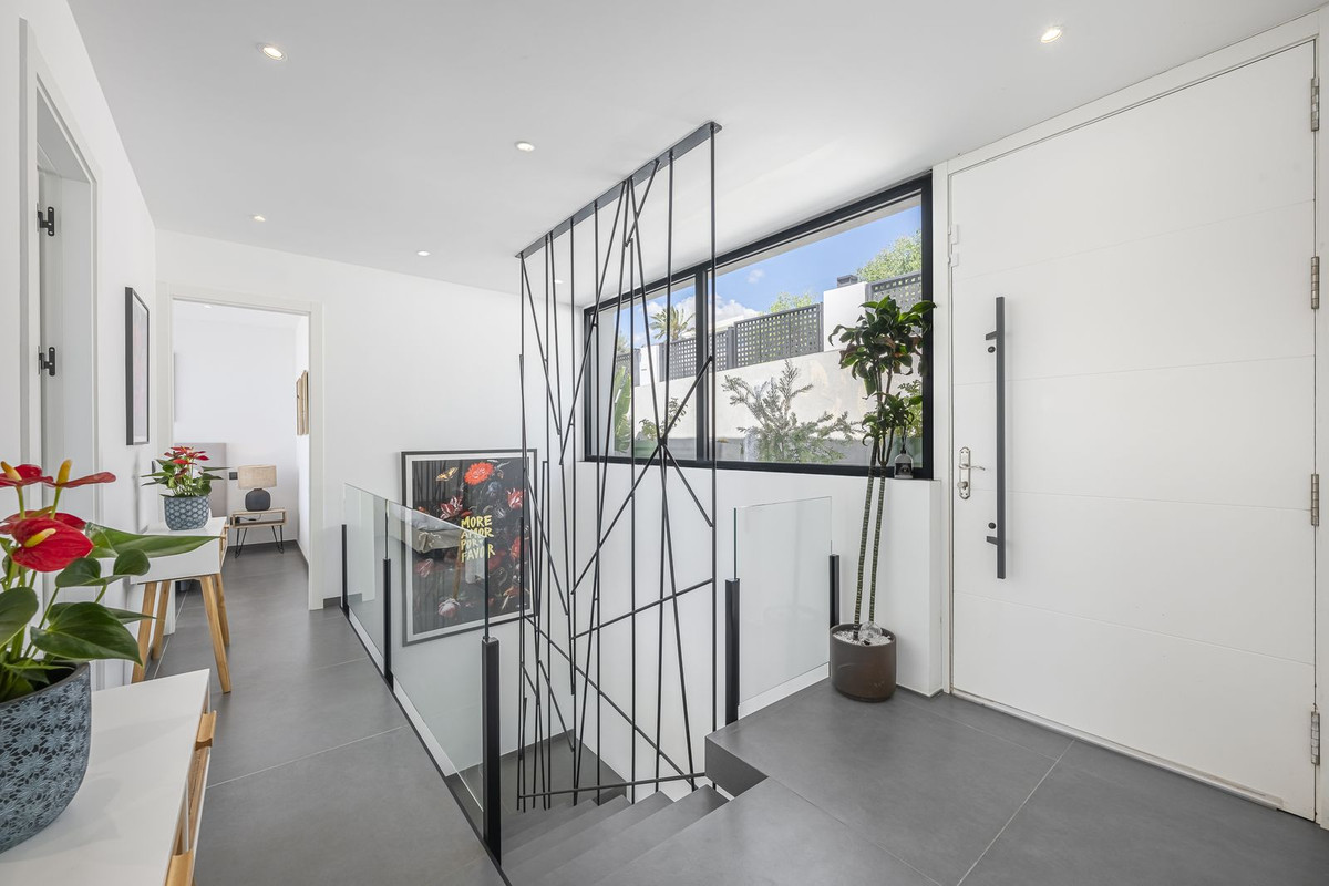 Appartement te koop in Estepona | 4 slaapkamers H5488303