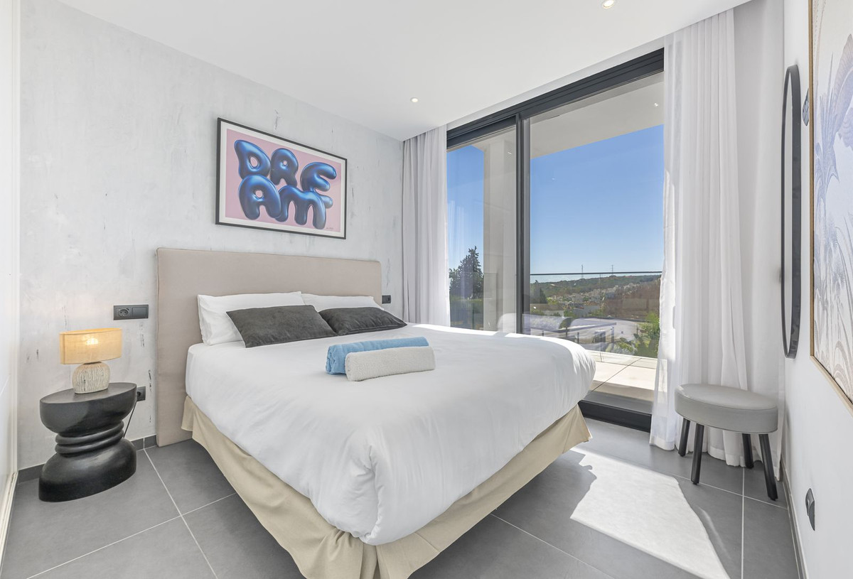 Appartement te koop in Estepona | 4 slaapkamers H5488303