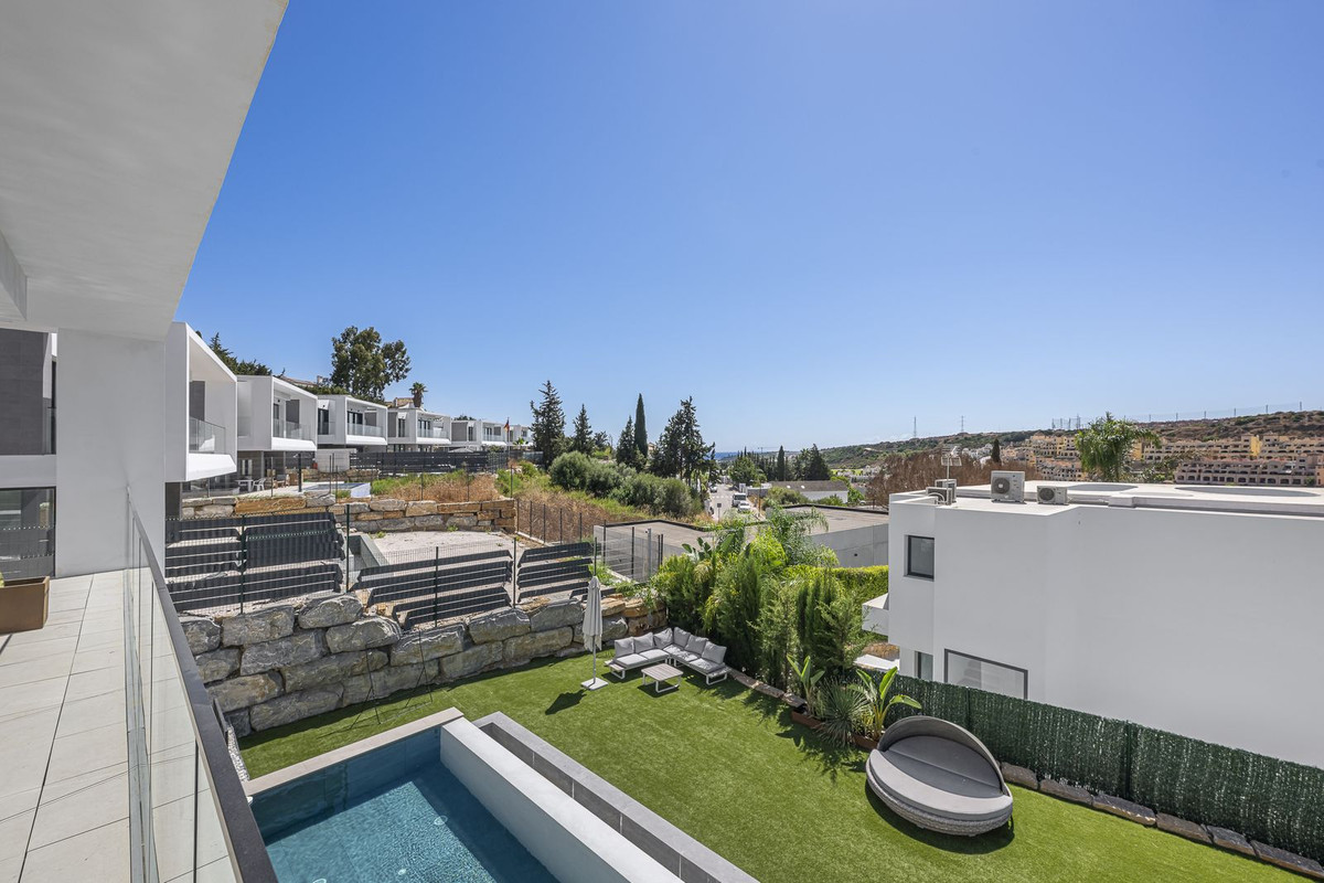 Appartement te koop in Estepona | 4 slaapkamers H5488303