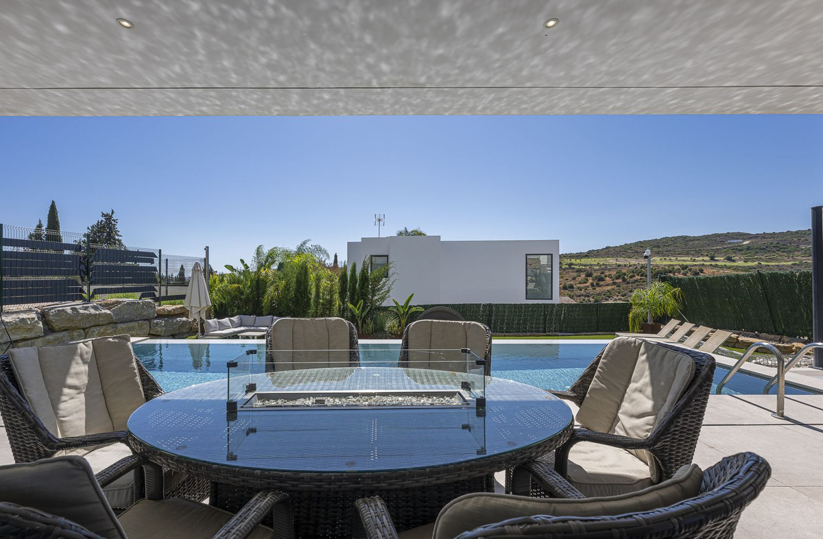 Appartement te koop in Estepona | 4 slaapkamers H5488303