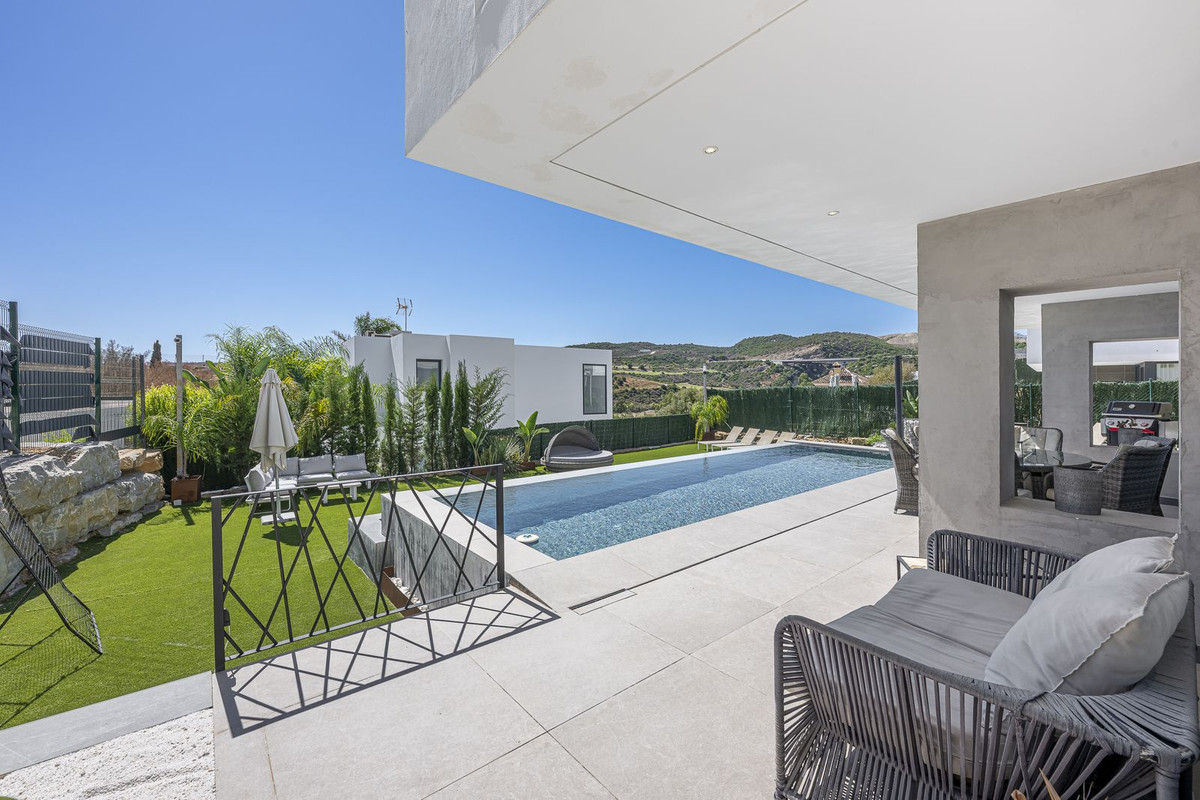 Appartement te koop in Estepona | 4 slaapkamers H5488303