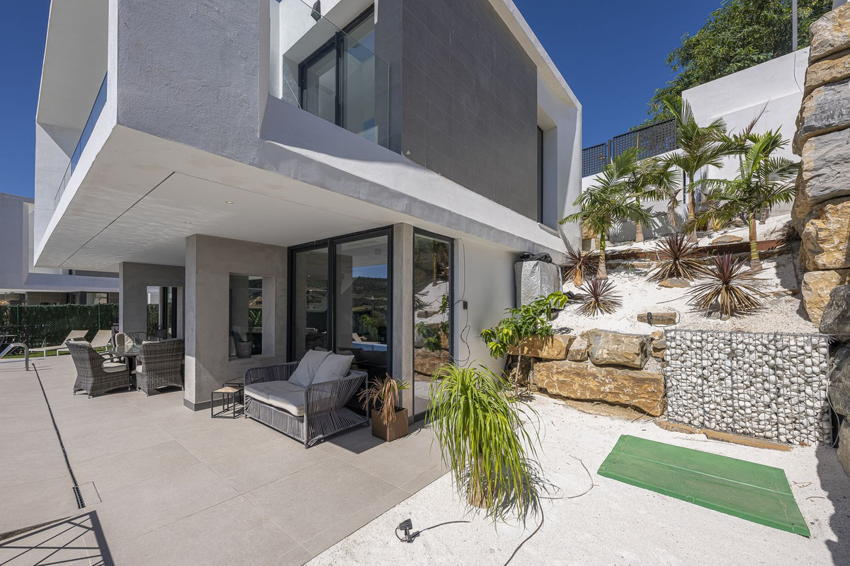 Appartement te koop in Estepona | 4 slaapkamers H5488303