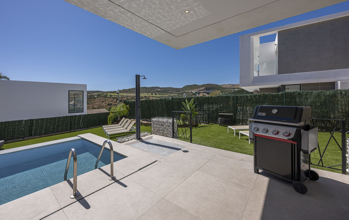Appartement te koop in Estepona | 4 slaapkamers H5488303