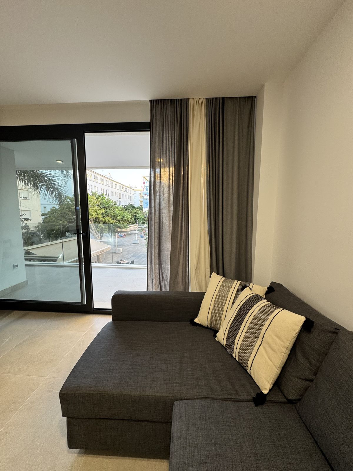 Appartement te koop in Estepona | 2 slaapkamers H5489152