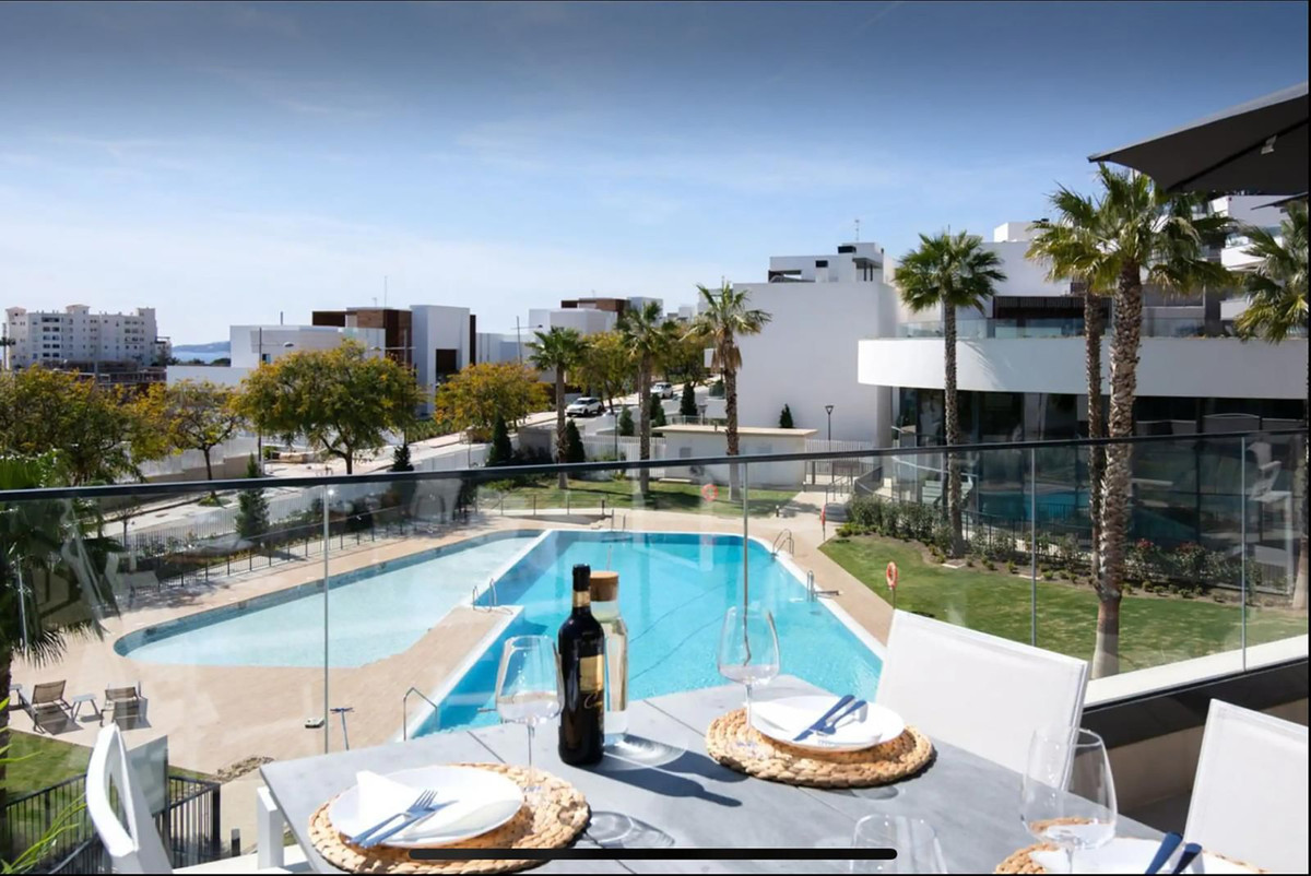 Appartement te koop in Estepona | 2 slaapkamers H5489221