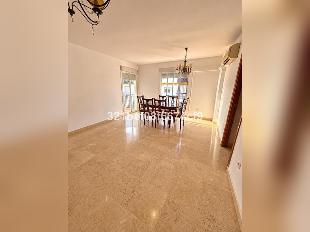 Appartement te koop in Estepona | 3 slaapkamers H5489944