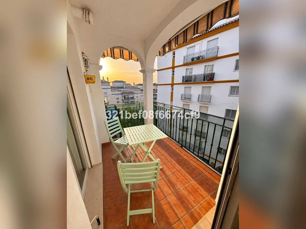 Appartement te koop in Estepona | 3 slaapkamers H5489944
