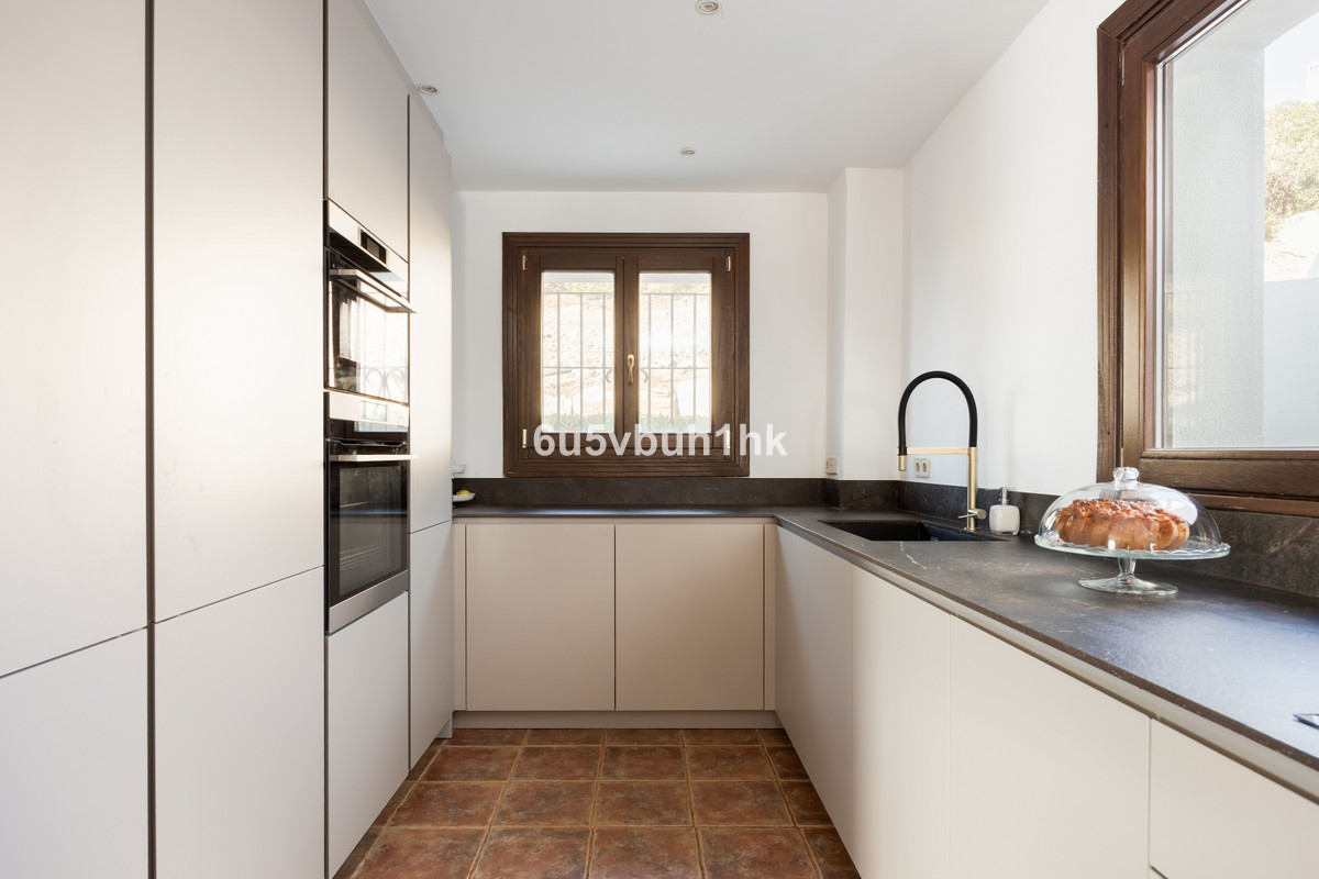 Penthouse te koop in Estepona | 3 slaapkamers H5490445