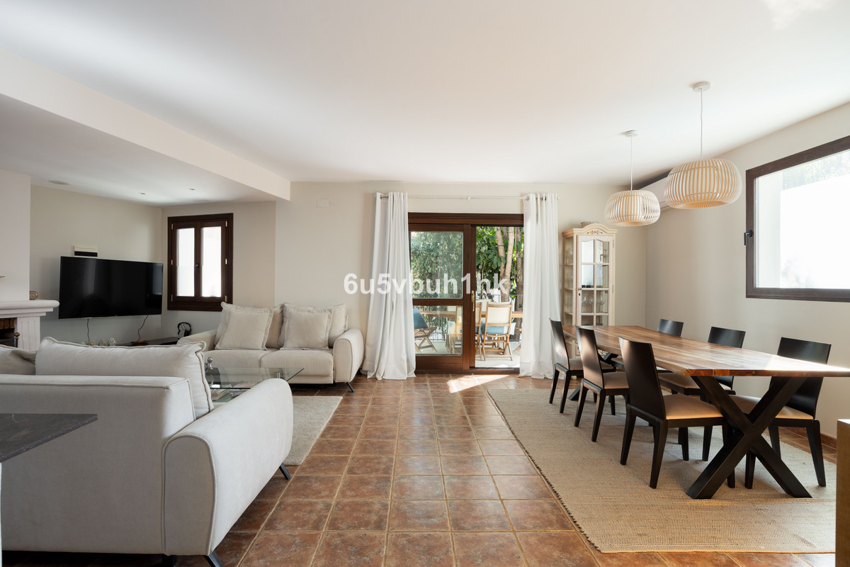 Penthouse te koop in Estepona | 3 slaapkamers H5490445