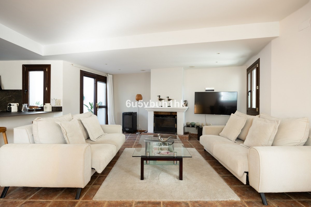 Penthouse te koop in Estepona | 3 slaapkamers H5490445