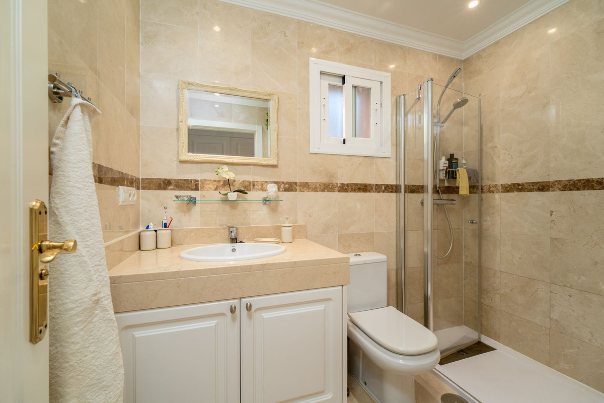 Appartement te koop in Estepona | 2 slaapkamers H5490562