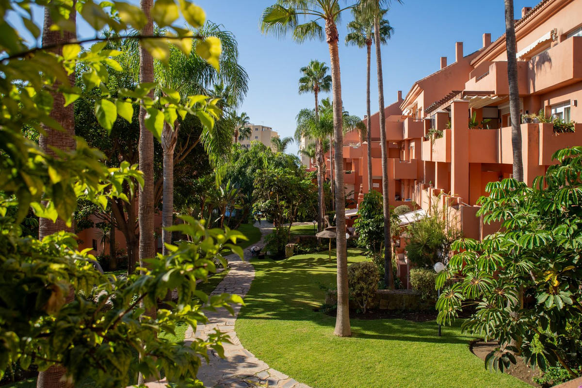 Appartement te koop in Estepona | 2 slaapkamers H5490562