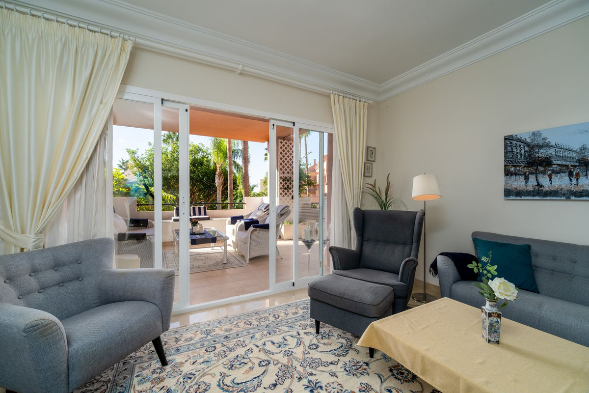 Appartement te koop in Estepona | 2 slaapkamers H5490562