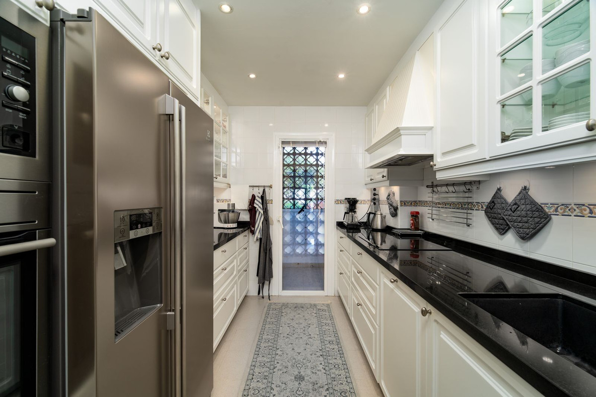 Appartement te koop in Estepona | 2 slaapkamers H5490562