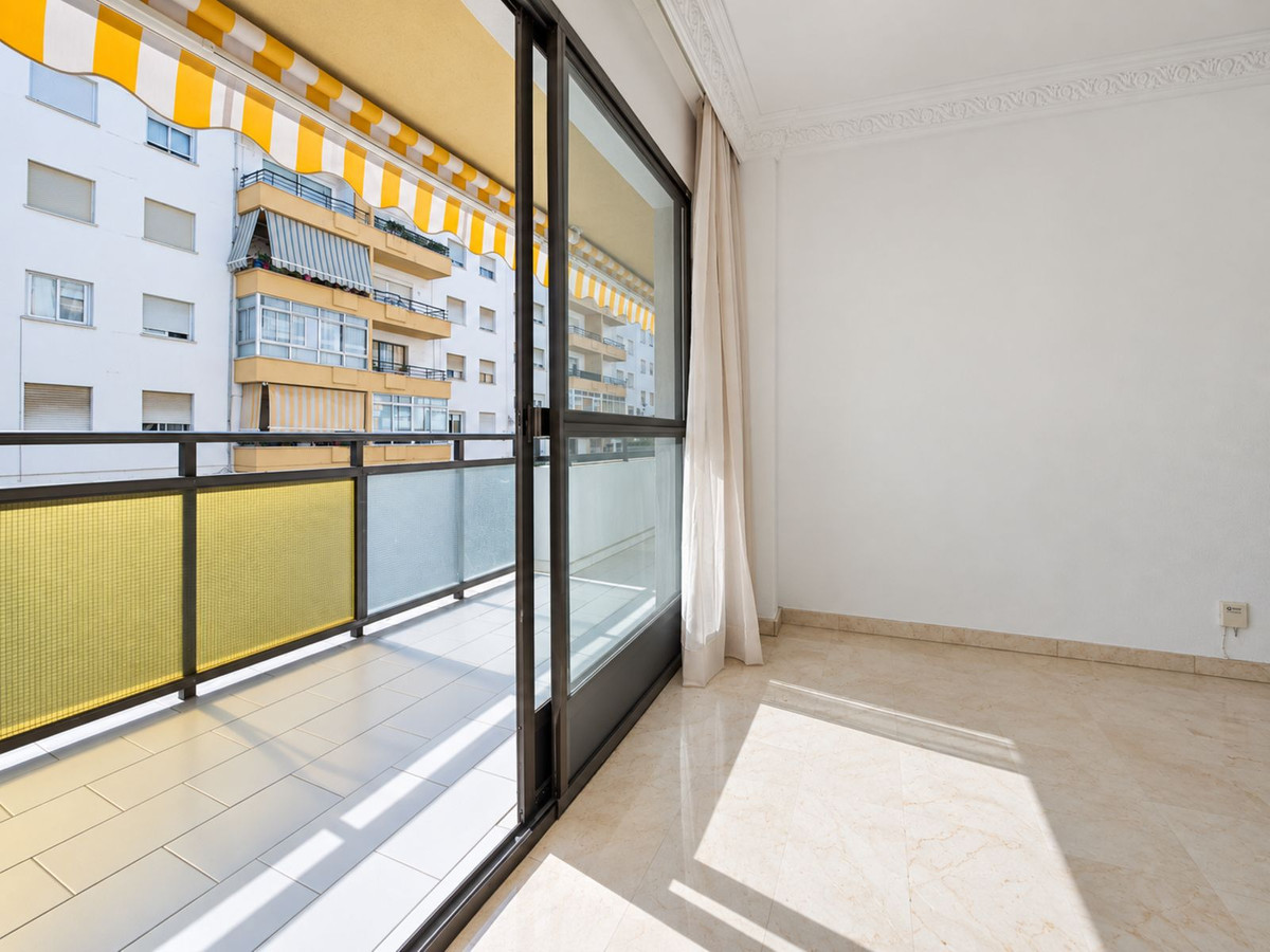 Appartement te koop in Estepona | 3 slaapkamers H5491204