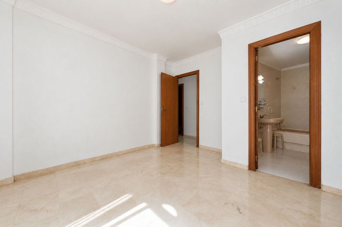 Appartement te koop in Estepona | 3 slaapkamers H5491204