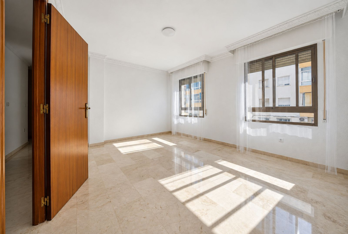 Appartement te koop in Estepona | 3 slaapkamers H5491204