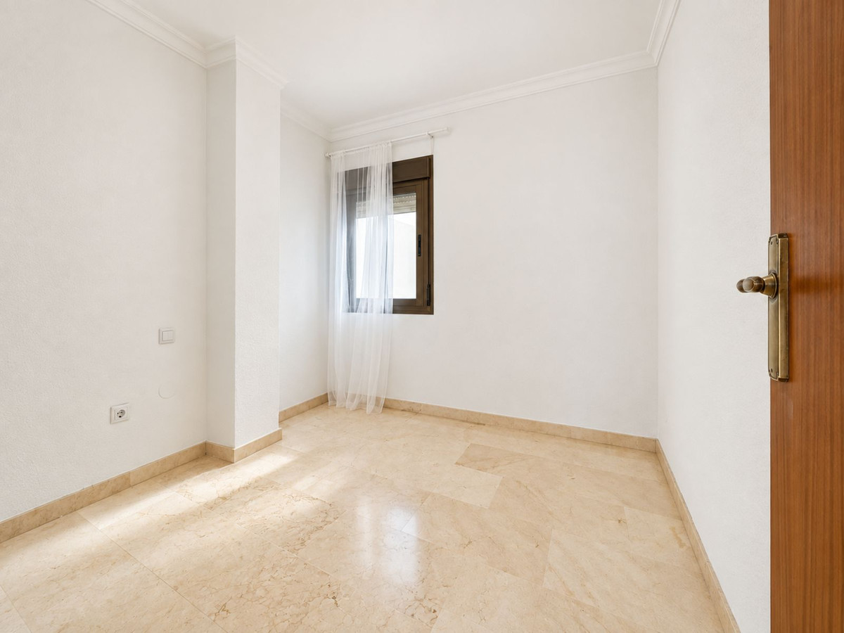 Appartement te koop in Estepona | 3 slaapkamers H5491204