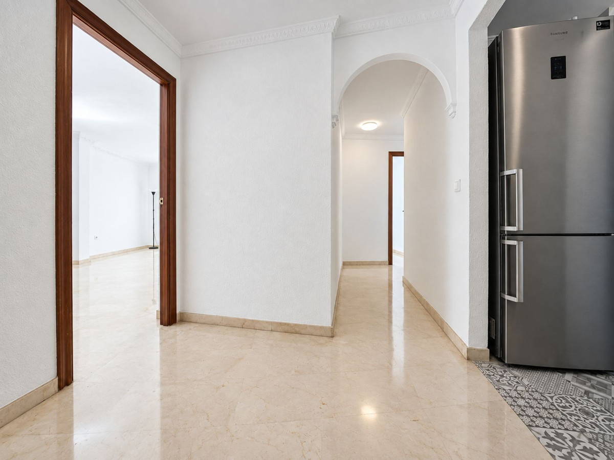 Appartement te koop in Estepona | 3 slaapkamers H5491204