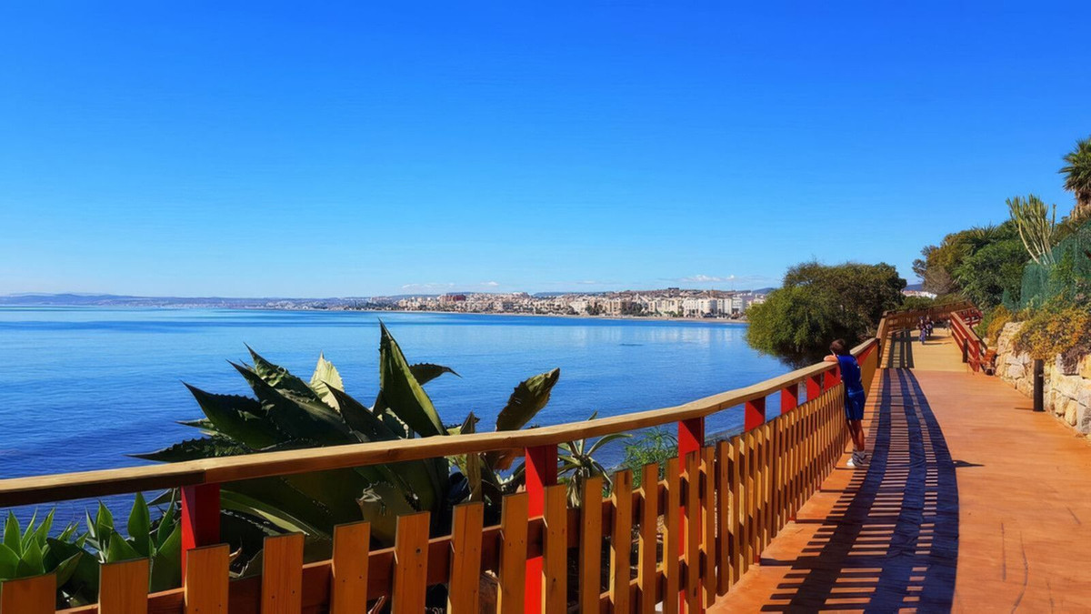 Appartement te koop in Estepona | 3 slaapkamers H5491204