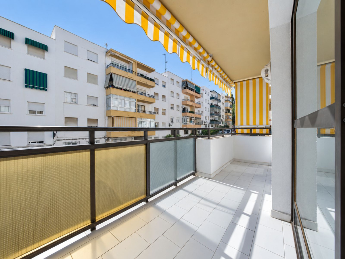 Appartement te koop in Estepona | 3 slaapkamers H5491204