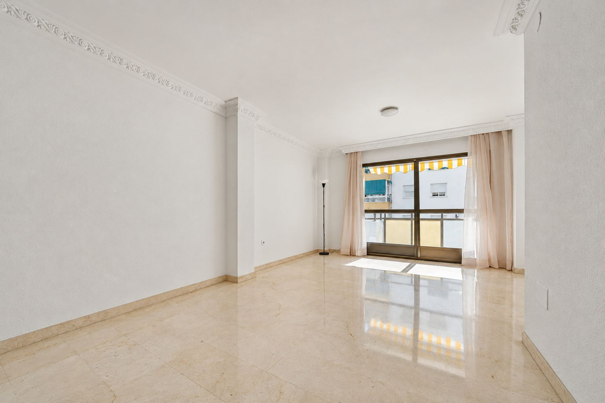 Appartement te koop in Estepona | 3 slaapkamers H5491204
