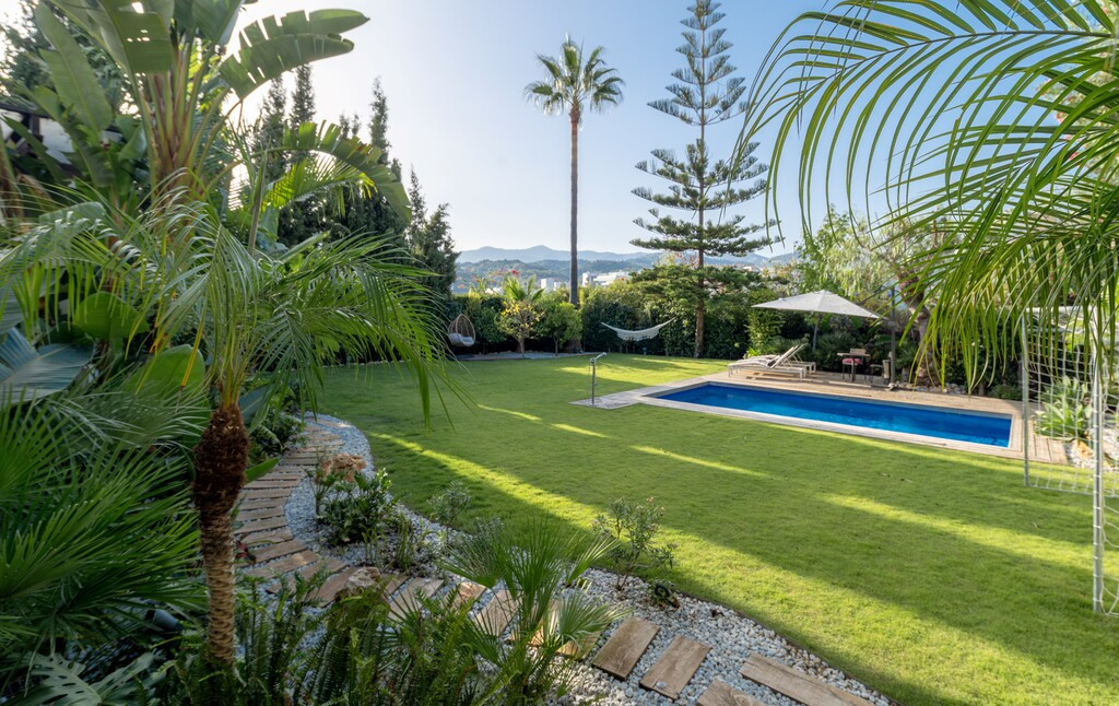 Huis te koop in Estepona | 4 slaapkamers H5494903