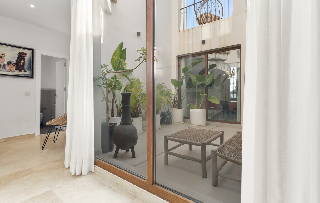 Huis te koop in Estepona | 4 slaapkamers H5494903