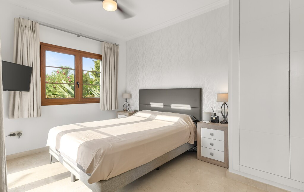 Huis te koop in Estepona | 4 slaapkamers H5494903