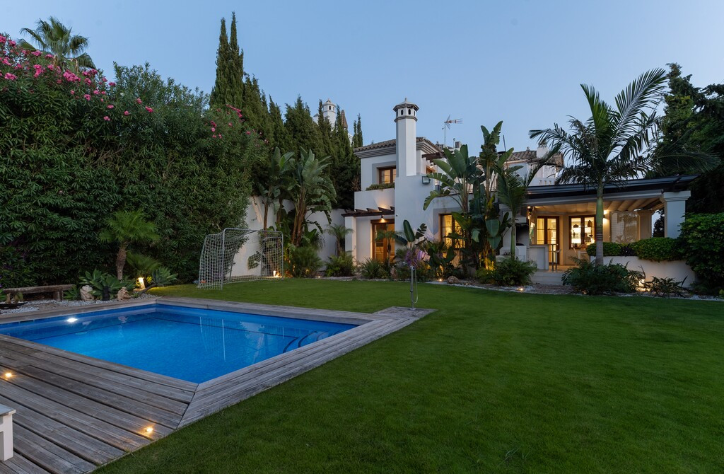 Huis te koop in Estepona | 4 slaapkamers H5494903
