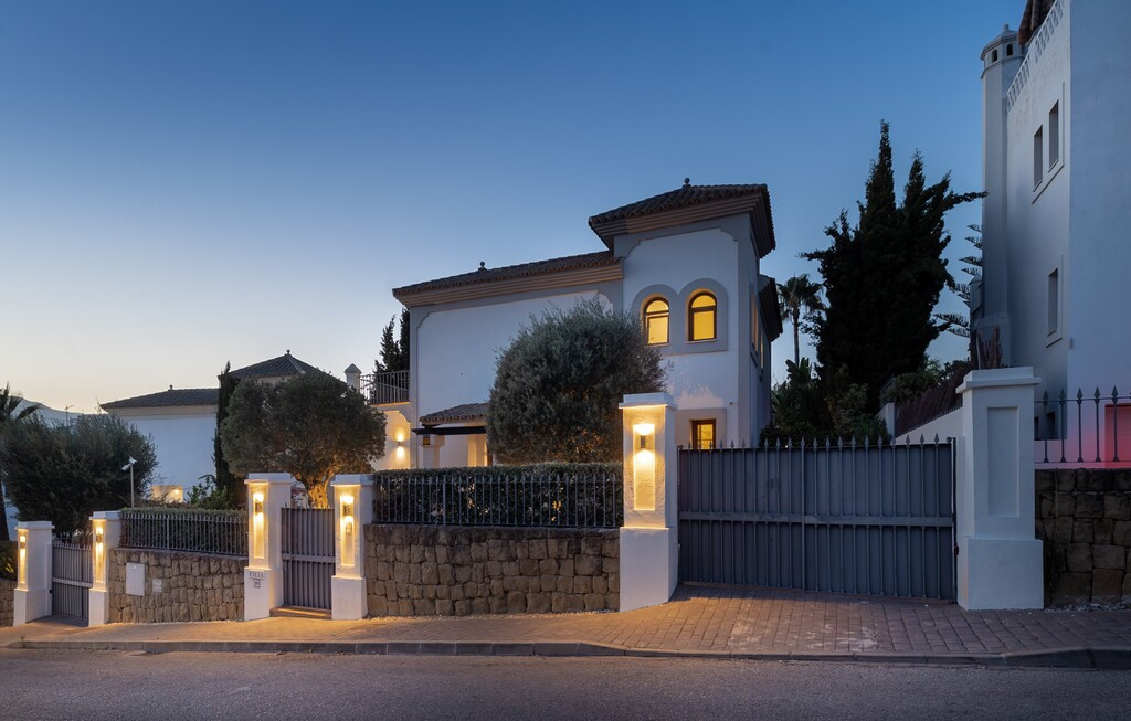 Huis te koop in Estepona | 4 slaapkamers H5494903
