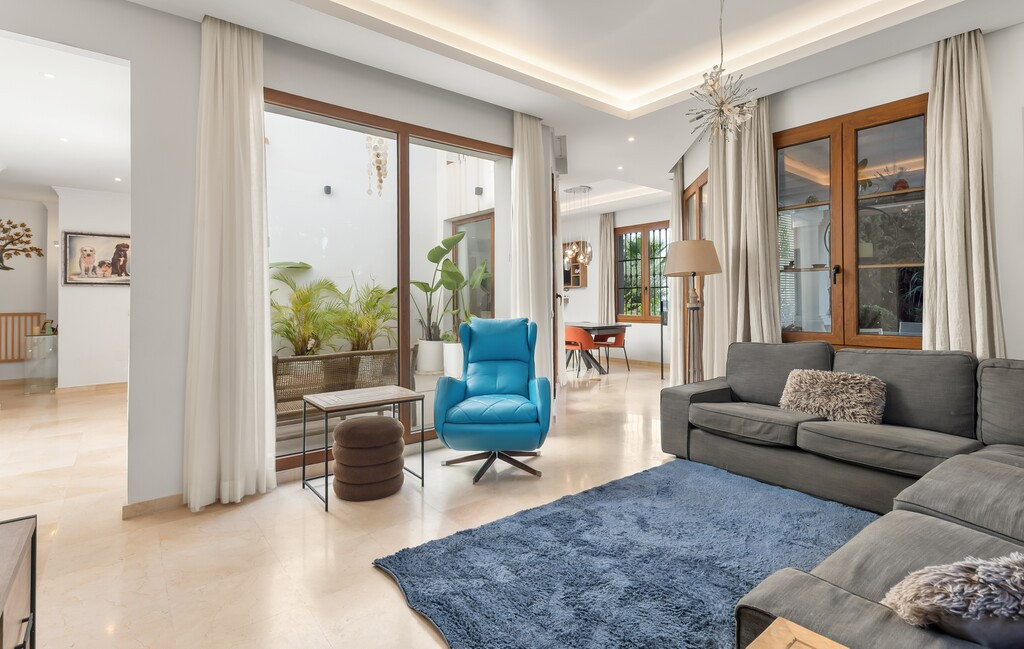 Huis te koop in Estepona | 4 slaapkamers H5494903