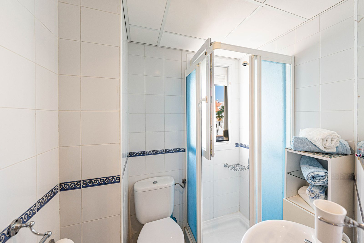 Appartement te koop in Estepona | 3 slaapkamers H5494942