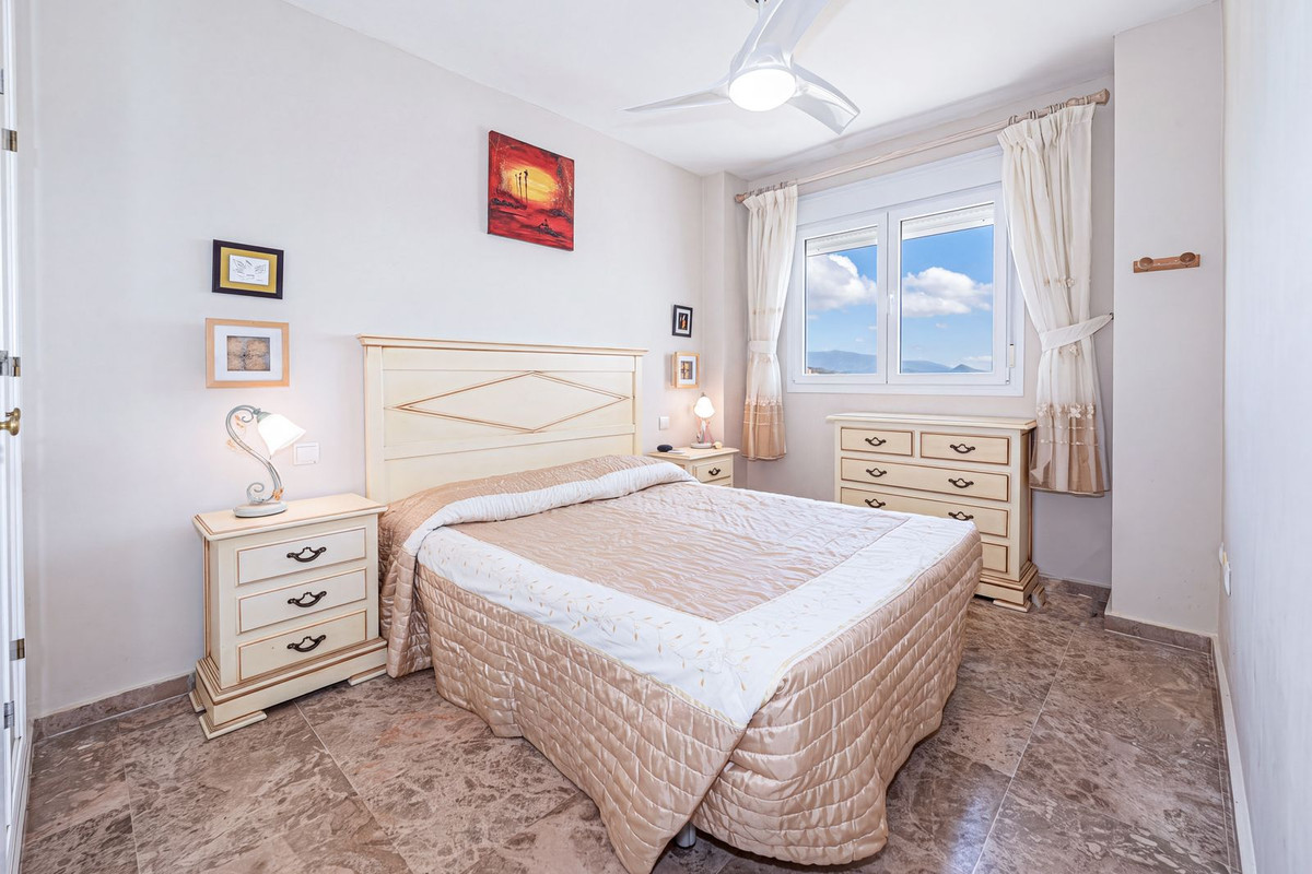 Appartement te koop in Estepona | 3 slaapkamers H5494942