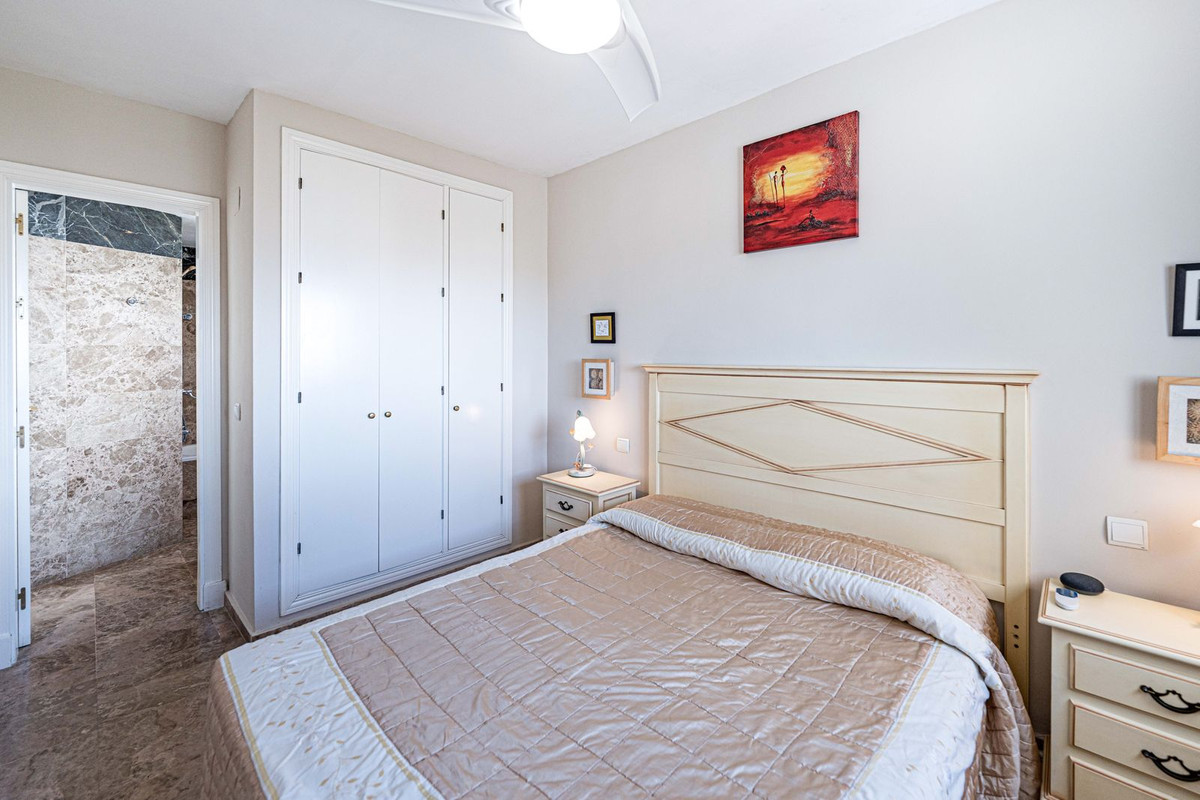 Appartement te koop in Estepona | 3 slaapkamers H5494942
