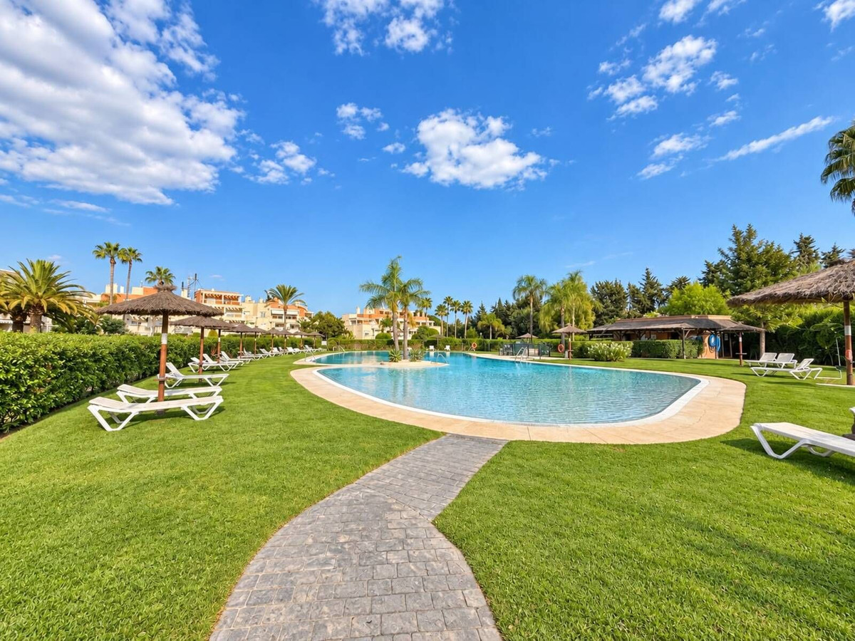 Appartement te koop in Estepona | 3 slaapkamers H5495101
