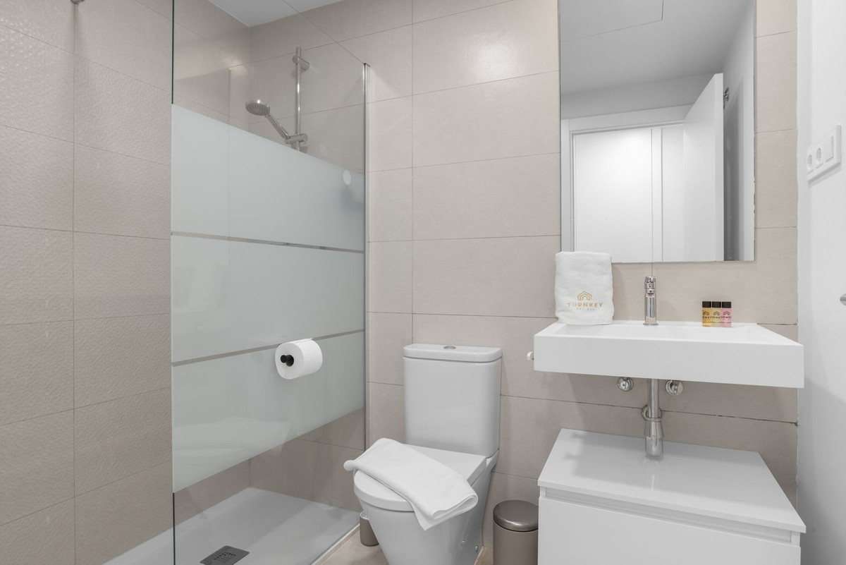 Penthouse te koop in Estepona | 3 slaapkamers H5495221