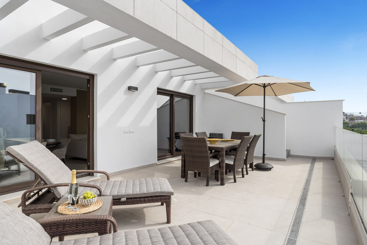 Penthouse te koop in Estepona | 3 slaapkamers H5495221