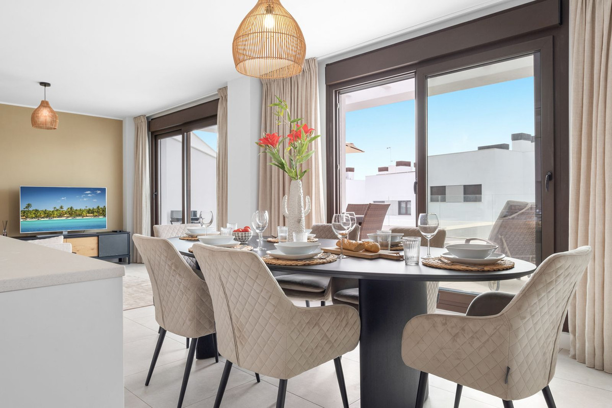 Penthouse te koop in Estepona | 3 slaapkamers H5495221