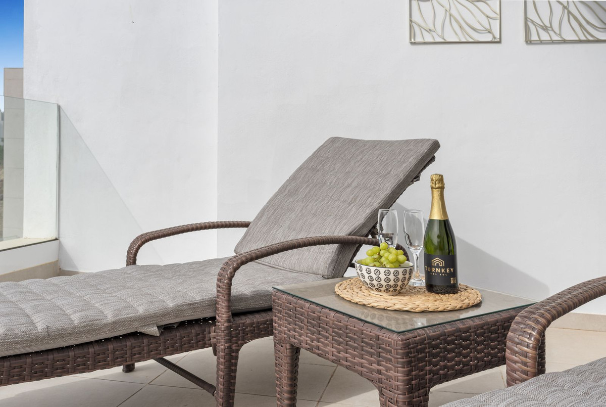 Penthouse te koop in Estepona | 3 slaapkamers H5495221