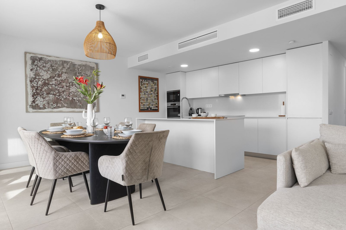 Penthouse te koop in Estepona | 3 slaapkamers H5495221