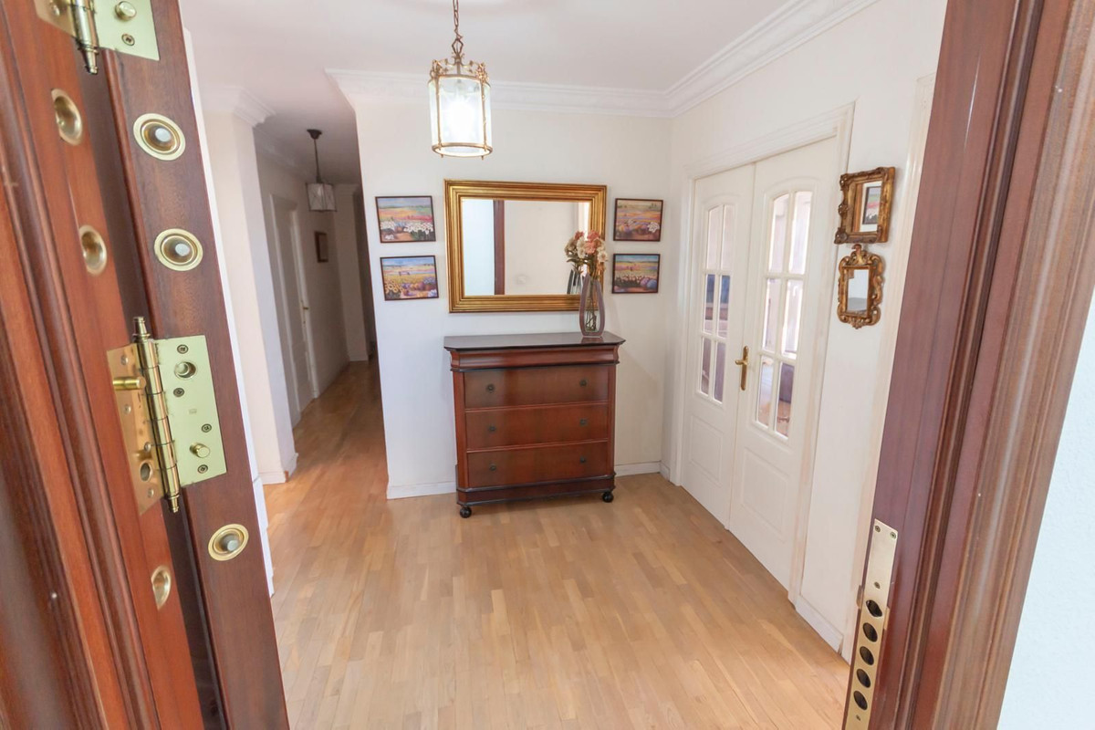 Penthouse te koop in Estepona | 4 slaapkamers H5495389