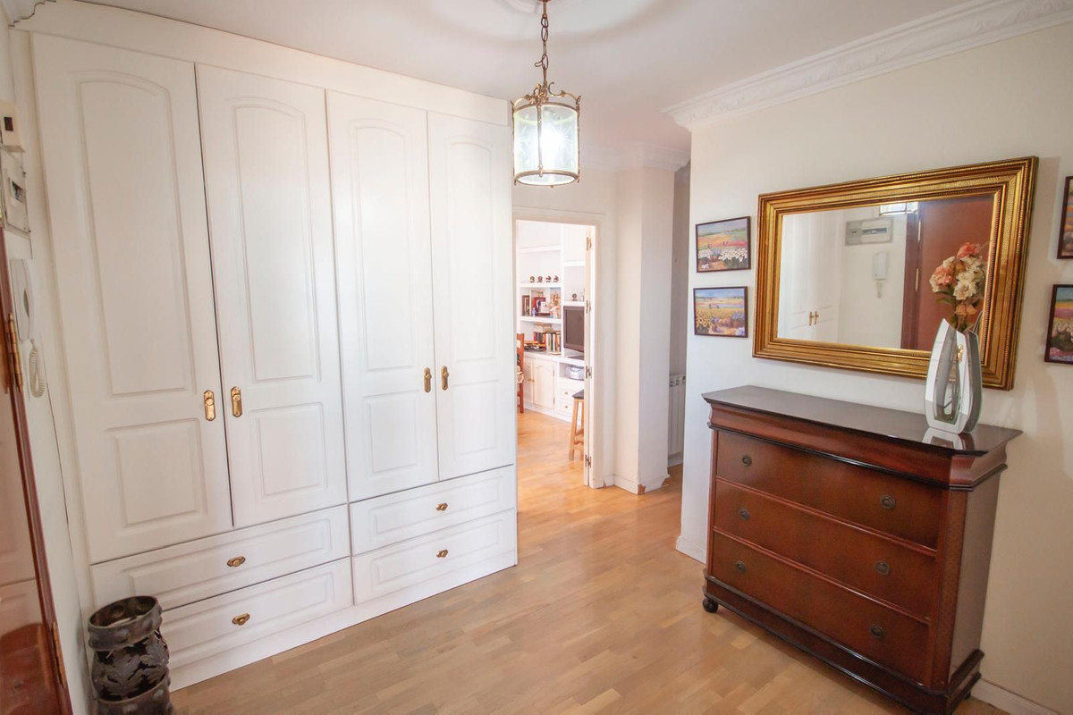 Penthouse te koop in Estepona | 4 slaapkamers H5495389