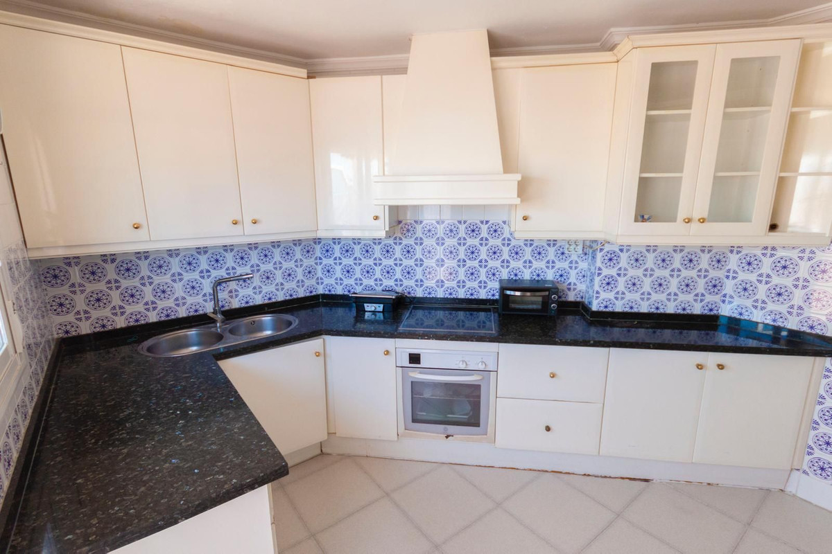 Penthouse te koop in Estepona | 4 slaapkamers H5495389