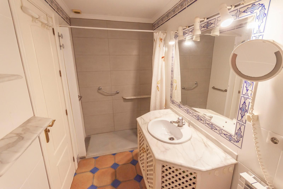 Penthouse te koop in Estepona | 4 slaapkamers H5495389