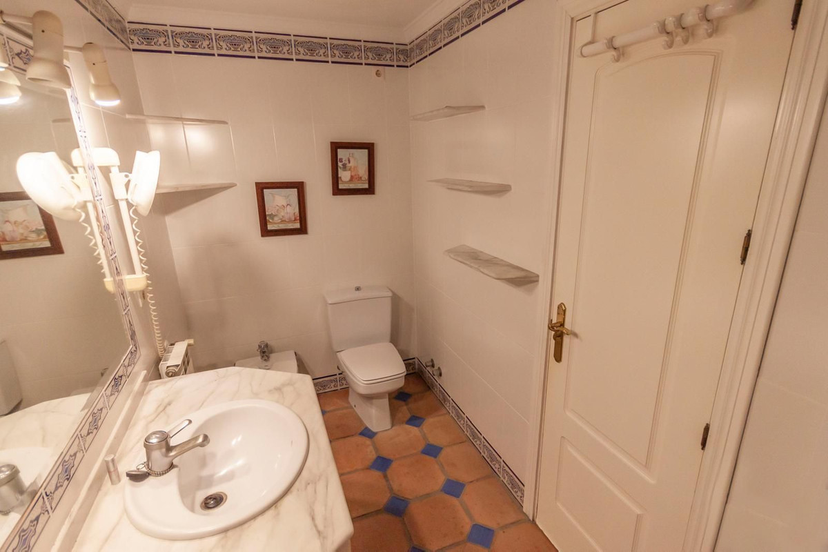 Penthouse te koop in Estepona | 4 slaapkamers H5495389