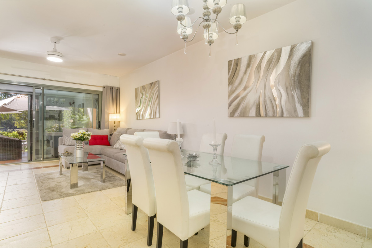 Appartement te koop in Estepona | 2 slaapkamers H5495749