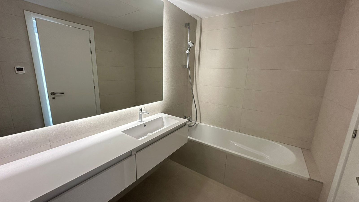 Appartement te koop in Estepona | 2 slaapkamers H5496112